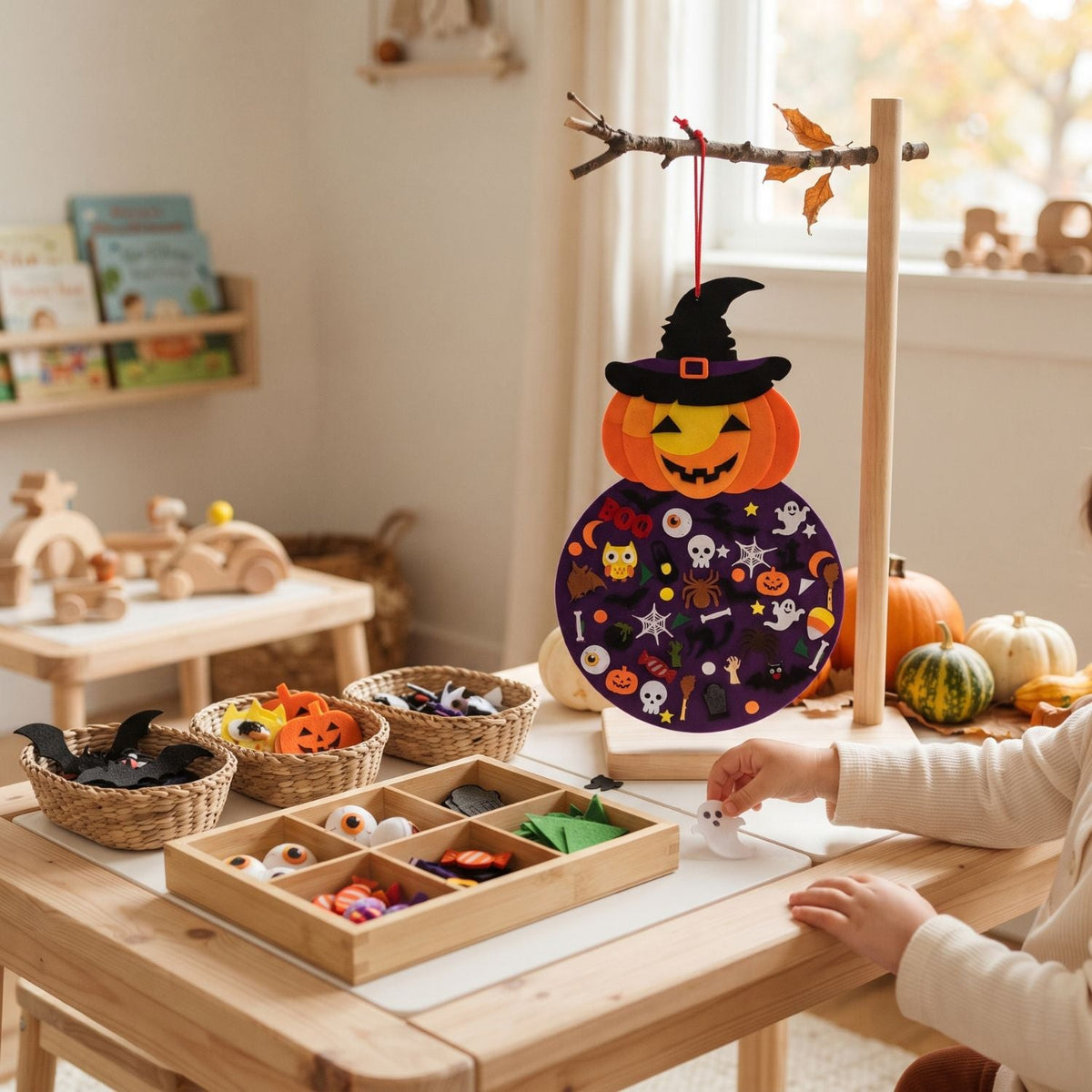 PumpkinMagic - DIY Halloween Felt Witch