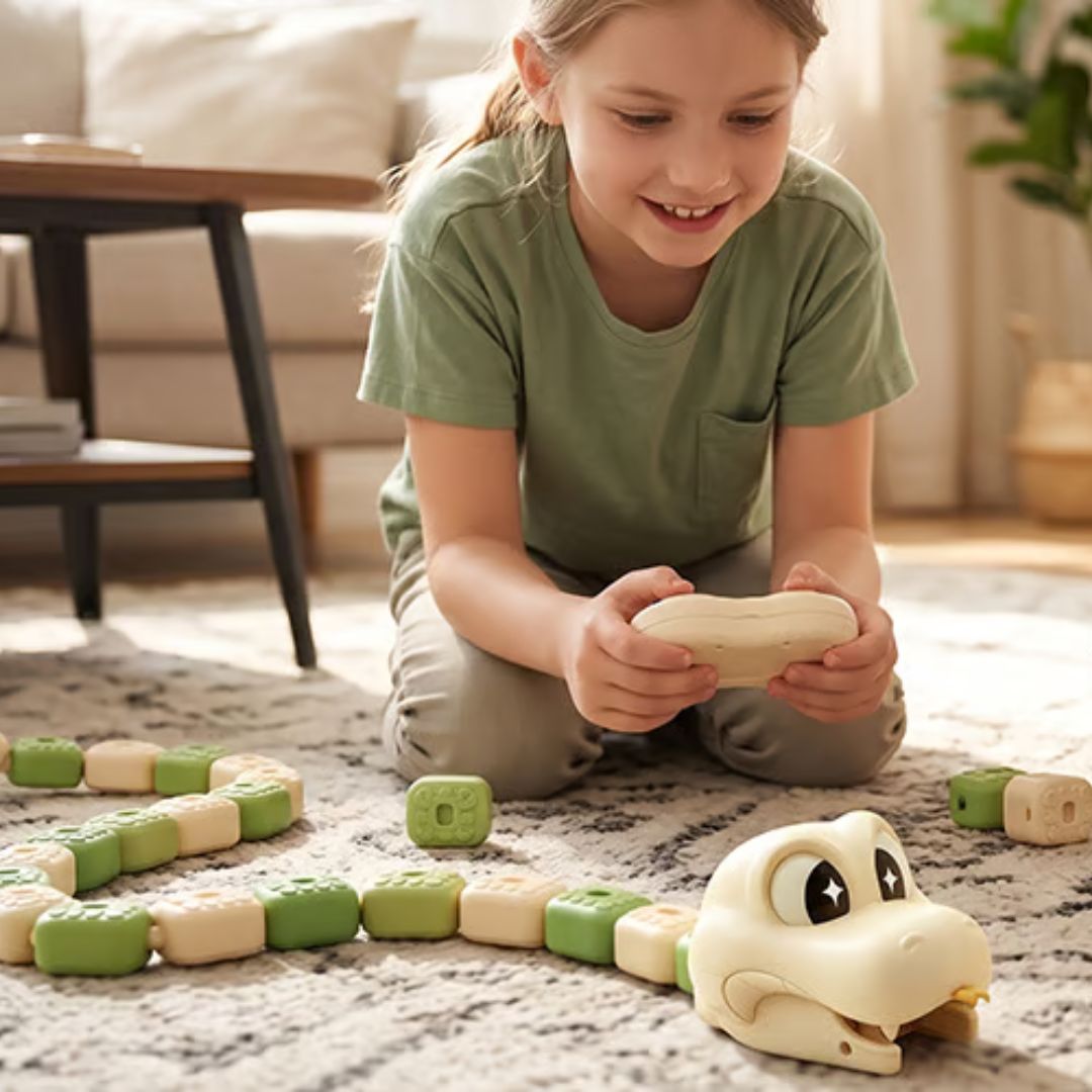 SnakeRush - Magnetic Remote Control Snake for Kids