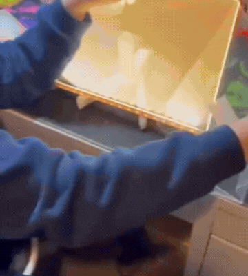 DoodleGlow - Light-Up Drawing Board for Kids