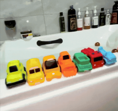 SplashRacers - Water-Activated Light-Up Bath Cars