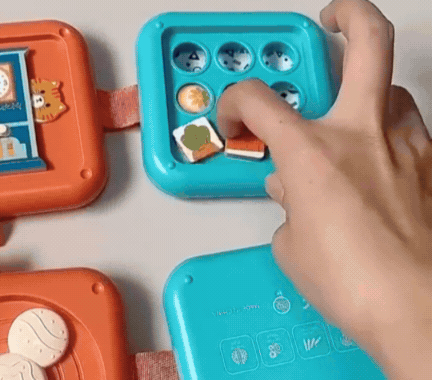 BusyBuddy - Foldable Montessori Travel Toy for Kids